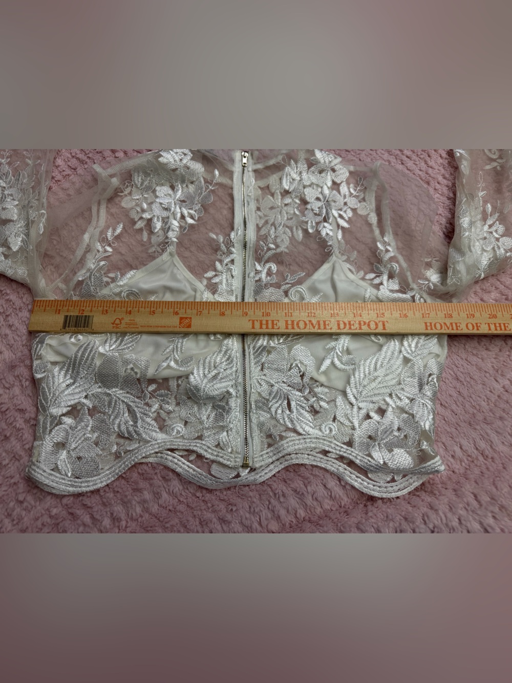 Fashion Nova Sheer Embroidered Lace Crop Top- Size L NWT - Picture 4 of 8